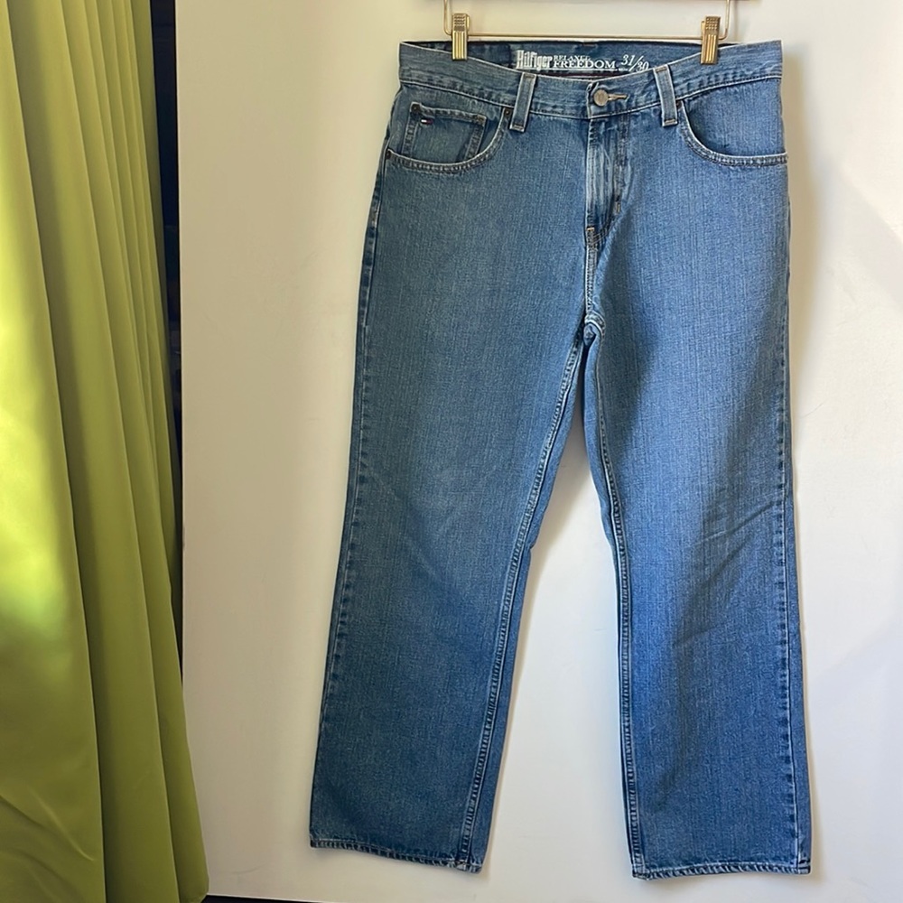 Tommy Hilfiger Brand Denim Men’s Relaxed Freedom Jeans | W31L30